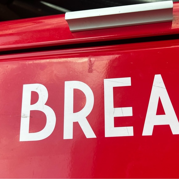 🥖NEW RETRO METAL VINTAGE STYLE RED BREAD BOX FOR KITCHEN DINER STYLE - Picture 10 of 11